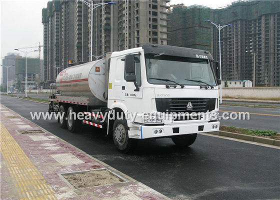 China Distribuidor inteligente del asfalto con el sistema de control automatizado y el sistema de calefacción de la hornilla del diesel dos proveedor