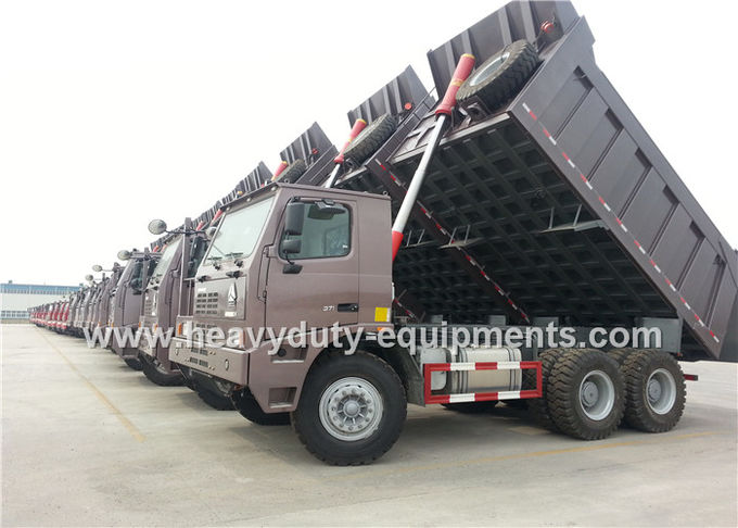 6x4 que conduce el howo 371hp del sinotruk 70 toneladas que minan el camión volquete para el trabajo minero